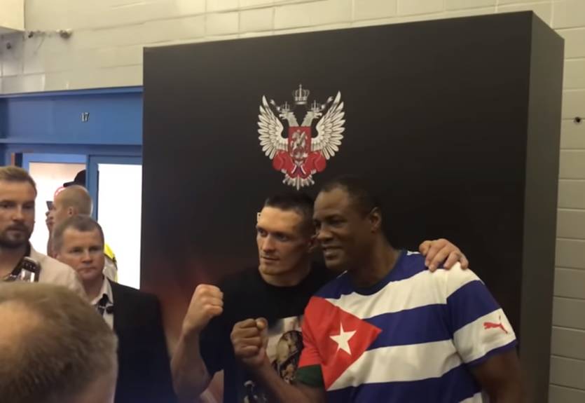 Олимпийский чемпион Савон поздравил Усика с победой