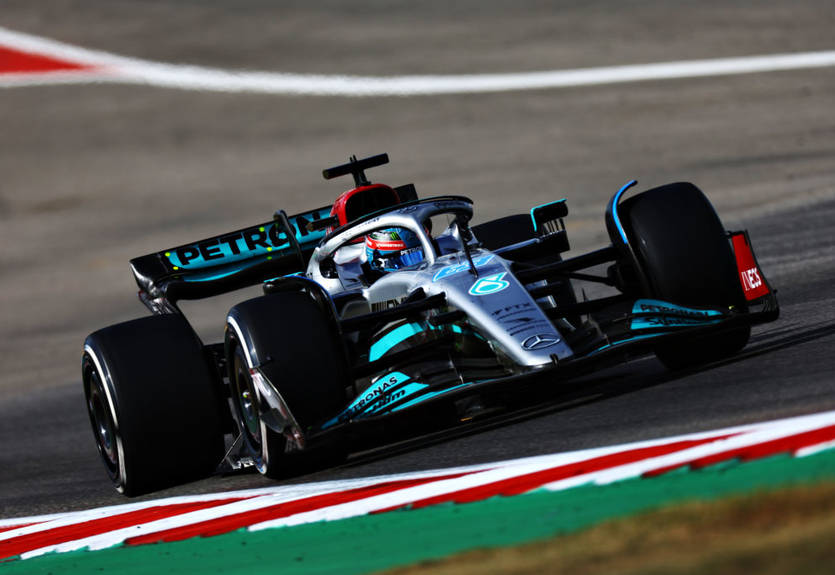 Расселл вибачився перед Сайнсом за те, що вибив його з гонки на першому колі Гран-прі США.