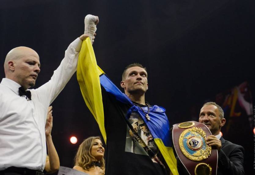 Александр Усик стал абсолютным чемпионом: что дальше? Александр Усик стал абсолютным чемпионом: что дальше?