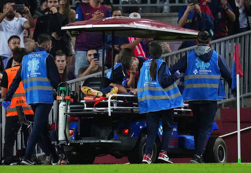 Защитник Барселоны выбыл на длительный срок