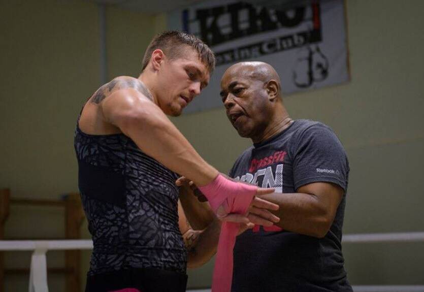 Усик побьет Беллью, Паркера и Уайта – экс-тренер украинца