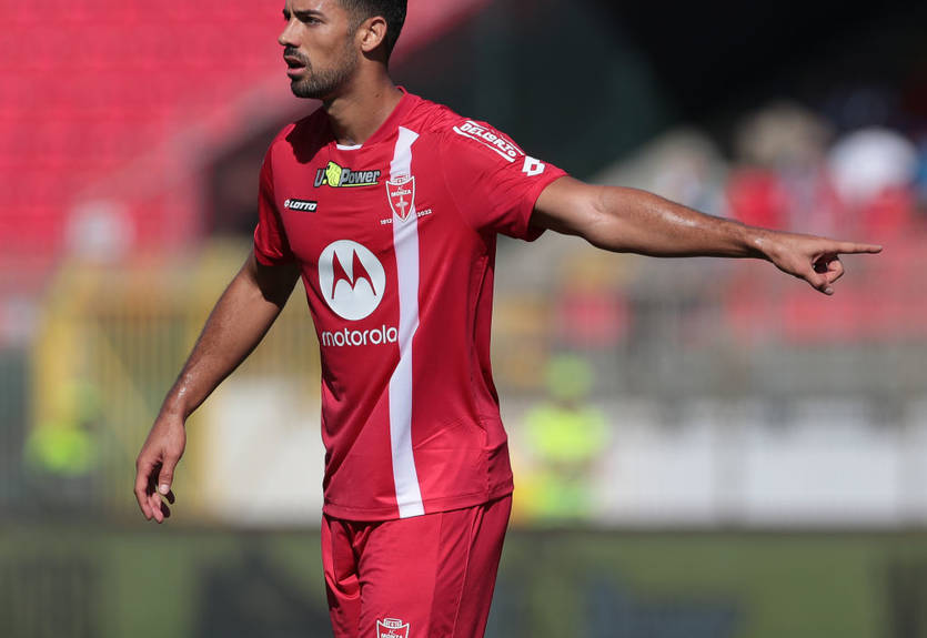 Захисника Арсеналу успішно прооперували після інциденту у торговому центрі