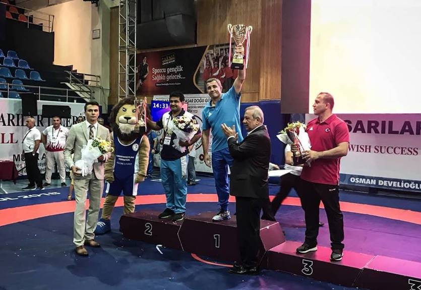 Женская сборная по борьбе выиграла рейтинговый турнир в Стамбуле