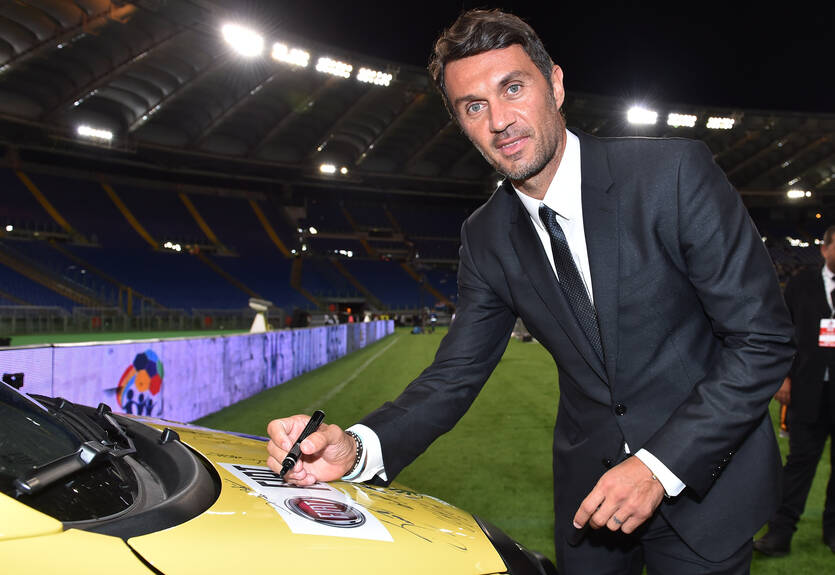 Мальдини вернулся в Милан Мальдини вернулся в Милан