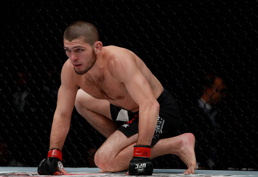 Нурмагомедов с братом снимали на видео бездомных, отжимающихся за деньги Нурмагомедов с братом снимали на видео бездомных, отжимающихся за деньги