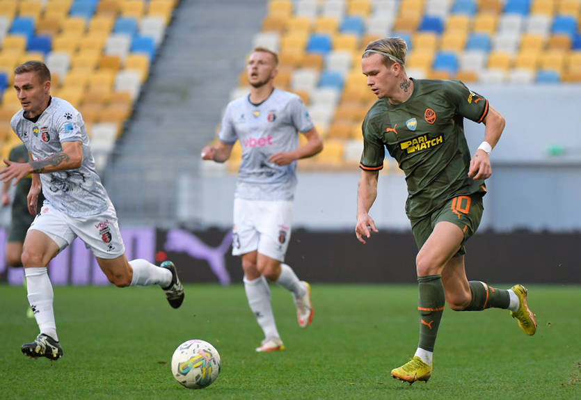 Шахтар на виїзді без проблем обіграв Верес