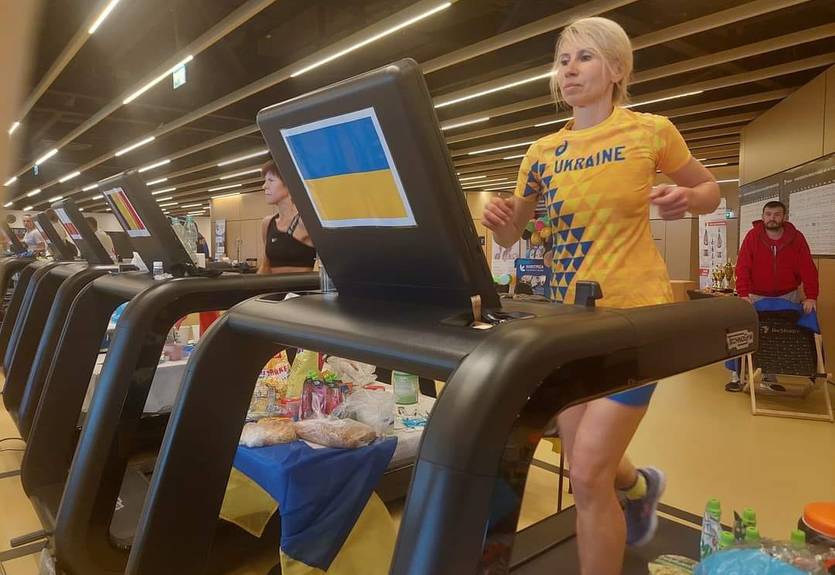 Спортсменка з Миколаєва встановила унікальний рекорд, пробігши 363 кілометри за дві доби Спортсменка з Миколаєва встановила унікальний рекорд, пробігши 363 кілометри за дві доби