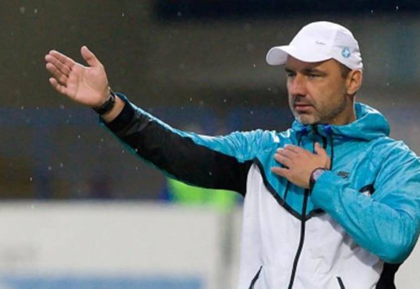 Тренер Славии: По поводу ос в Праге я ничего не знаю