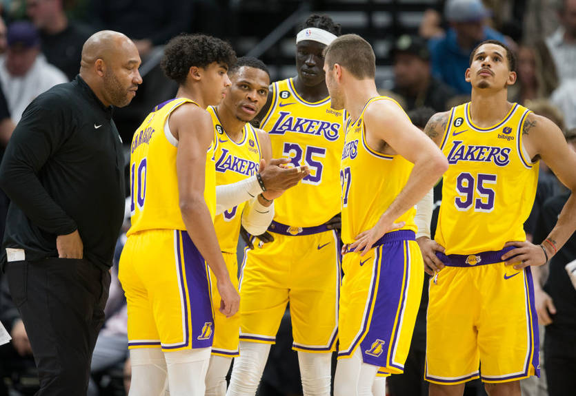 Лейкерс повторили худший старт в истории клуба