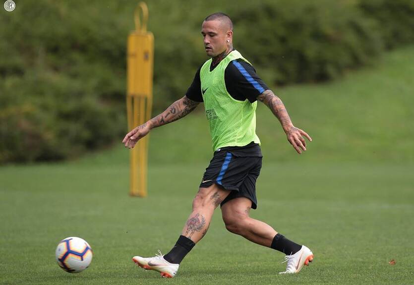 Наингголан послал болельщика, мешавшего ему отдыхать в ночном клубе Наингголан послал болельщика, мешавшего ему отдыхать в ночном клубе