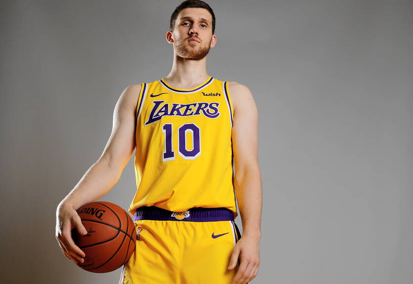 Лейкерс не рассчитывали, что Михайлюк достанется им так поздно