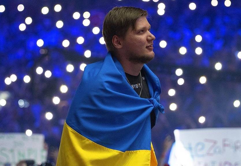 S1mple пожертвовал 100 тысяч долларов на покупку машины скорой помощи