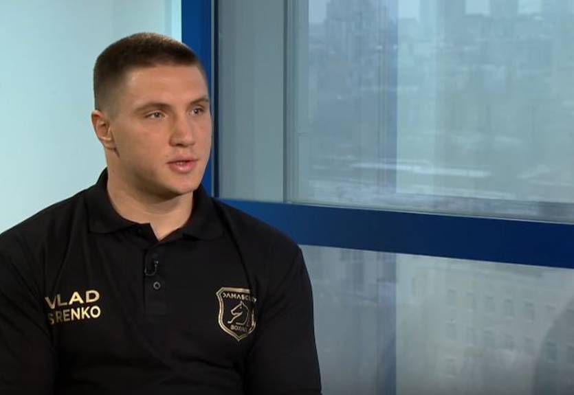 Сиренко понадобилось 100 секунд, чтобы отправить в нокаут соперника Сиренко понадобилось 100 секунд, чтобы отправить в нокаут соперника