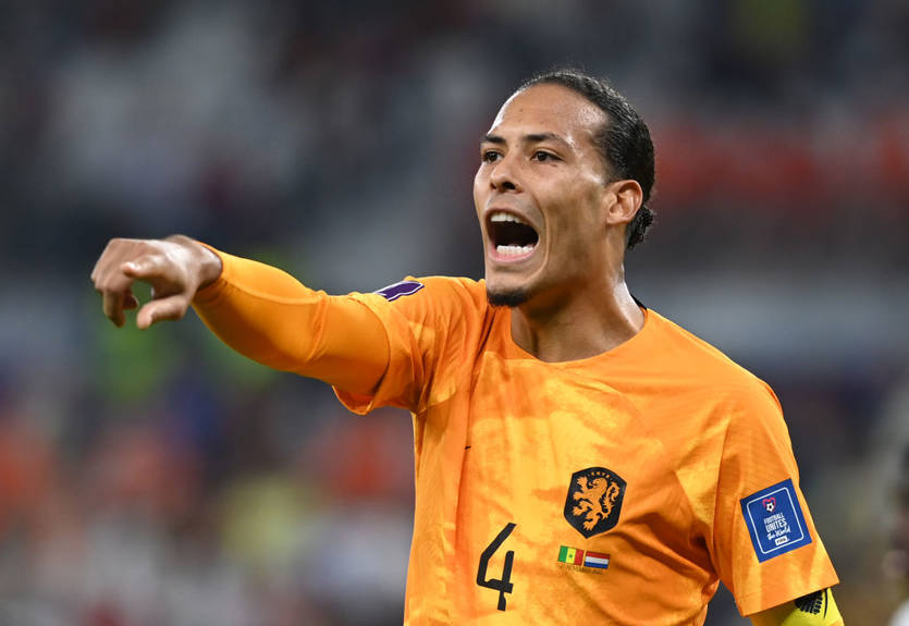 Ван Дейк про відмову грати з пов'язкою One Love: Люди кажуть, що ми безхребетні