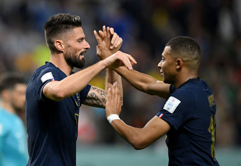 Дубль не помог Жиру стать лучшим игроком матча с Австралией