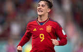 Тренер сборной Испании назвал игрока, который может ознаменовать эпоху