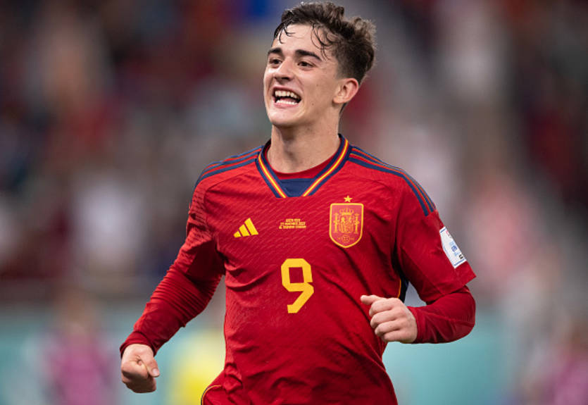 Тренер сборной Испании назвал игрока, который может ознаменовать эпоху