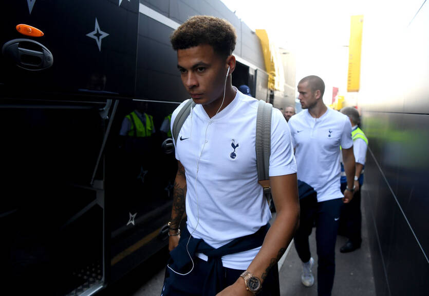 Алли хранит талисман, который ему подарил таксист во время ЧМ-2018