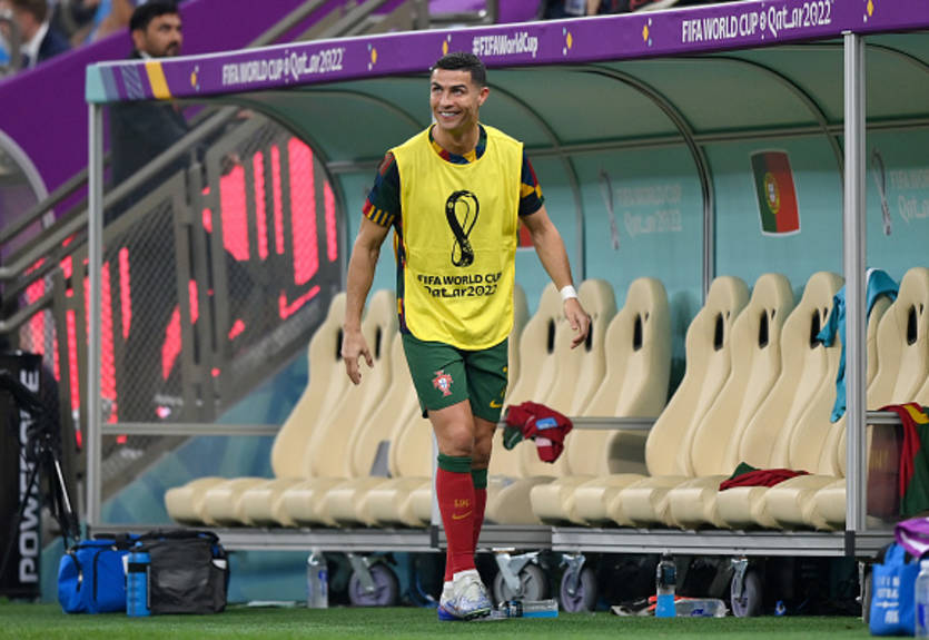 Гарі Невілл потролив Роналду після того, як гравця залишили на лаві запасних