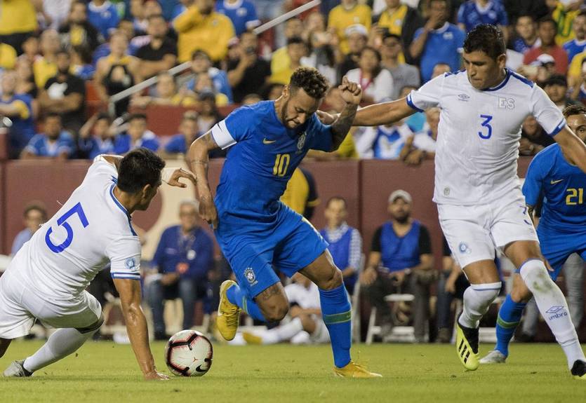 Не стану терпеть такие моменты: Неймар возмутился желтой карточкой за симуляцию Не стану терпеть такие моменты: Неймар возмутился желтой карточкой за симуляцию