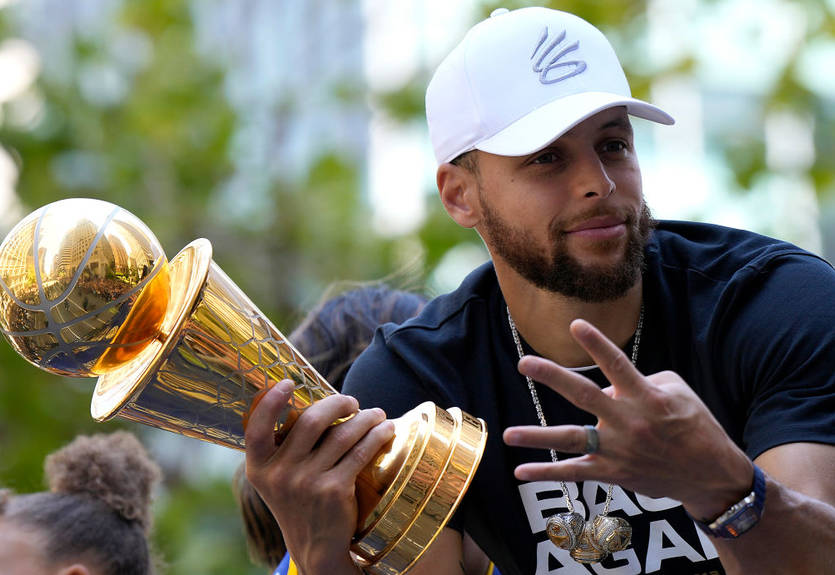 Карри - спортсмен 2022 года по версии Sports Illustrated Карри - спортсмен 2022 года по версии Sports Illustrated