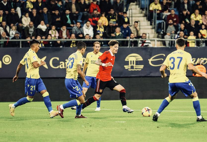 Манчестер Юнайтед в товарищеской игре уступил Кадису