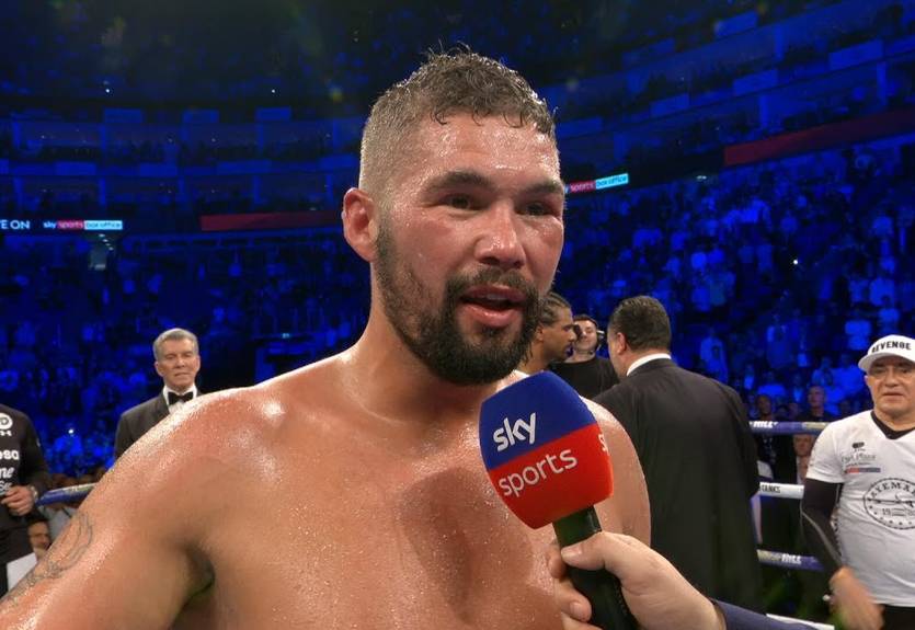 Беллью: Я не собираюсь стоять на месте, пока Усик бьет меня своими комбинациями