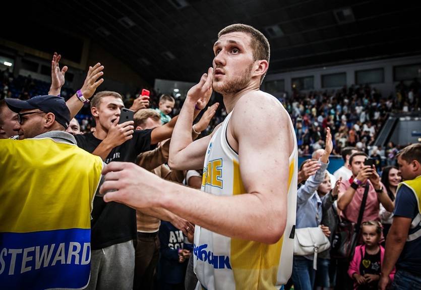 Михайлюк: Каждый раз приятно возвращаться и играть за сборную Михайлюк: Каждый раз приятно возвращаться и играть за сборную