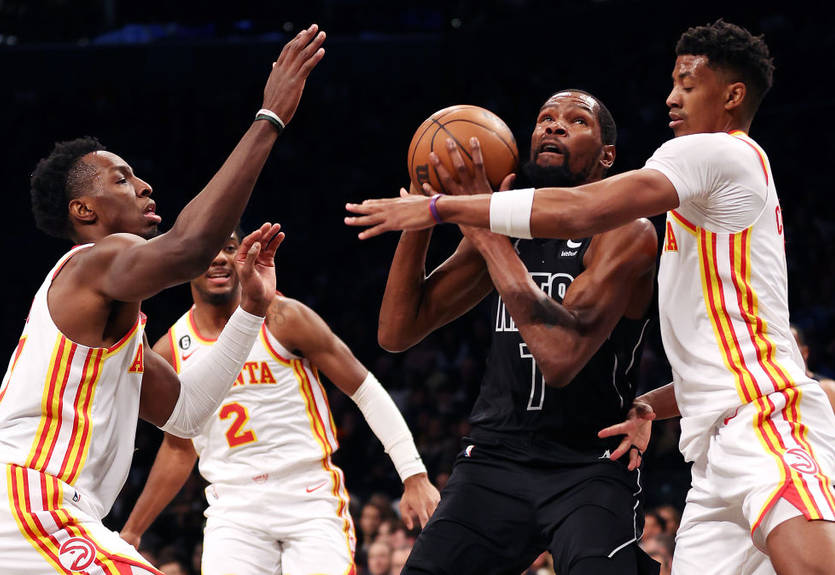 НБА: Нью-Йорк Михайлюка разгромил Шарлотт, Сакраменто без Леня обыграло Кливленд