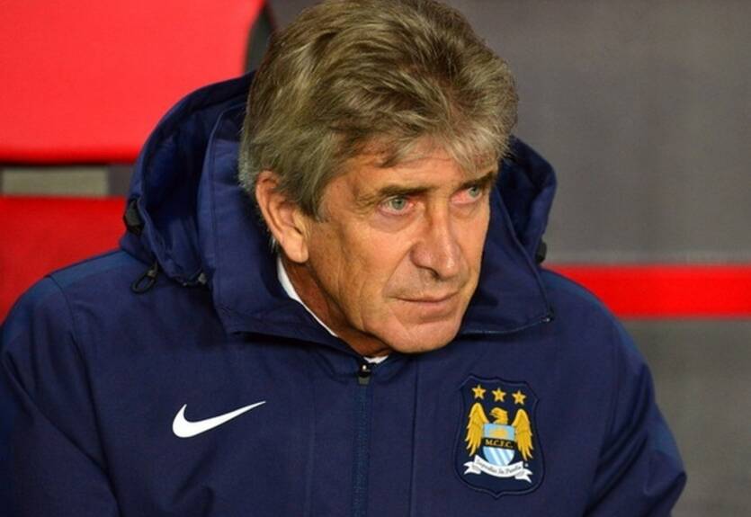 Тренер Вест Хэм показал торт, подаренный ему на юбилей Тренер Вест Хэм показал торт, подаренный ему на юбилей