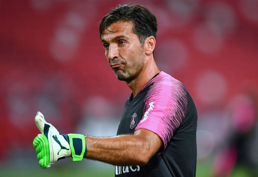 Рестораны в Париже предлагают бесплатную пиццу за голы Буффона