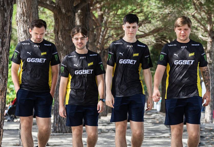 NaVi - Vitality: трансляція онлайн матчу BLAST Premier. World Final 2022