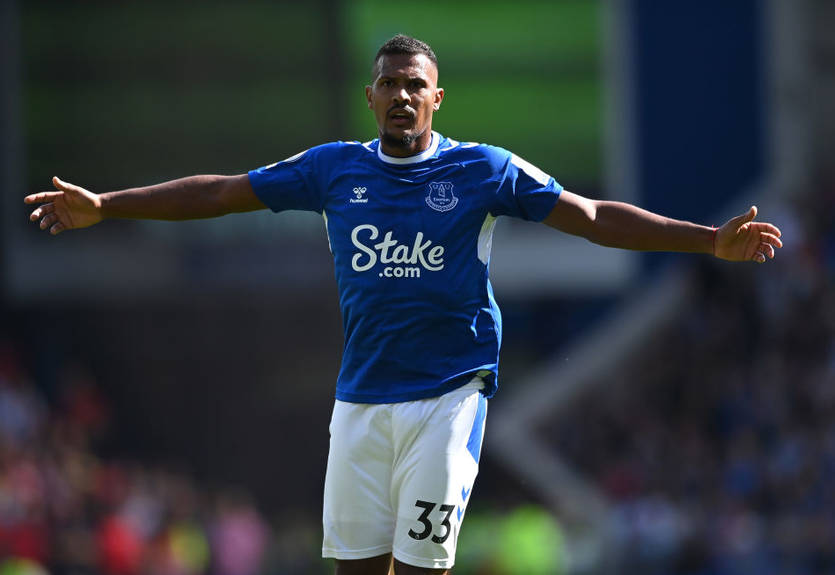 Одноклубник Миколенко договорился о разрыве контракта с Эвертоном