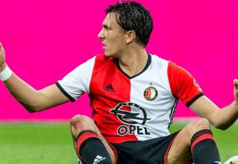 Нидерландский нападающий отметился худшей симуляцией года