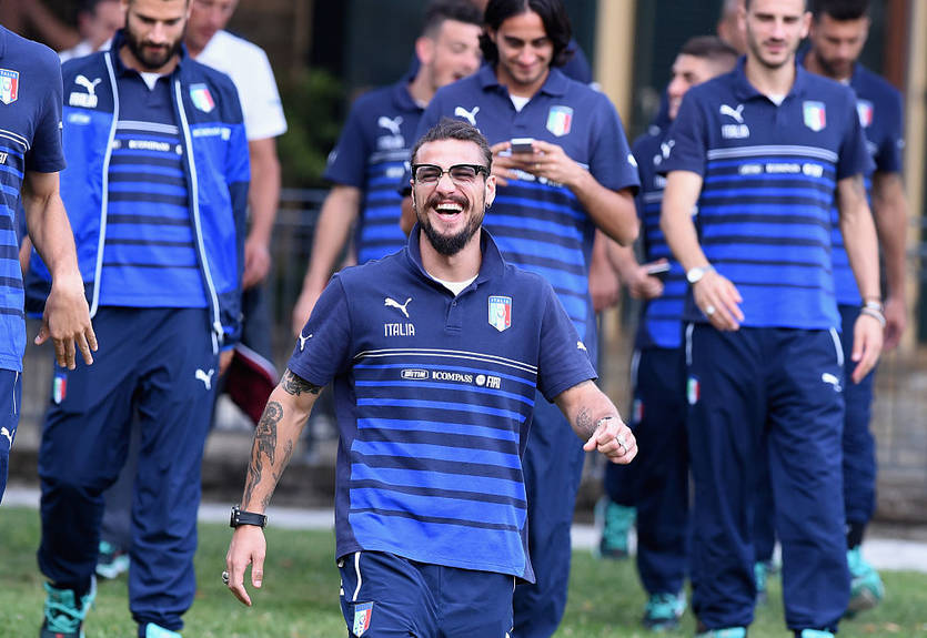 Освальдо: Месси живет в золотой тюрьме Освальдо: Месси живет в золотой тюрьме