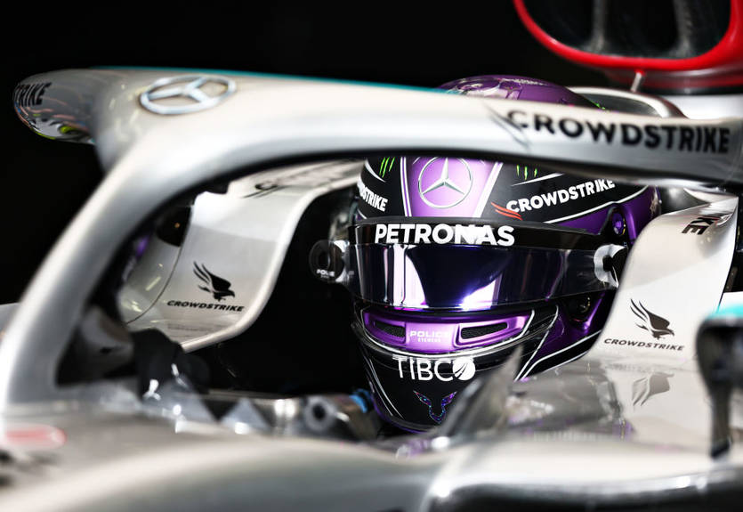 Мерседес первым запустил мотор болида 2023 года