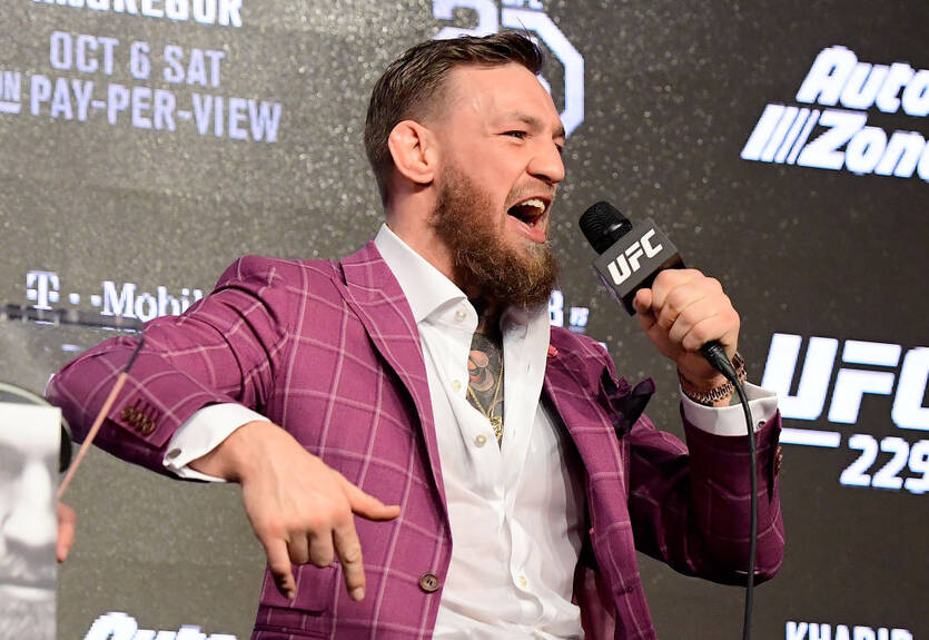 Макгрегор: Представляю голову Хабиба, которая дергается туда-сюда, как у болванчика, от моих ударов Макгрегор: Представляю голову Хабиба, которая дергается туда-сюда, как у болванчика, от моих ударов