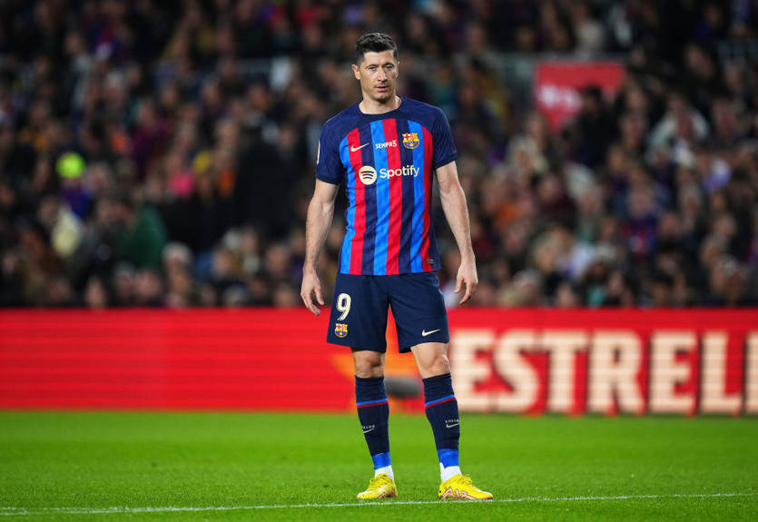 Левандовски: Барселона имеет шансы на триумф в чемпионате и Лиге Европы.