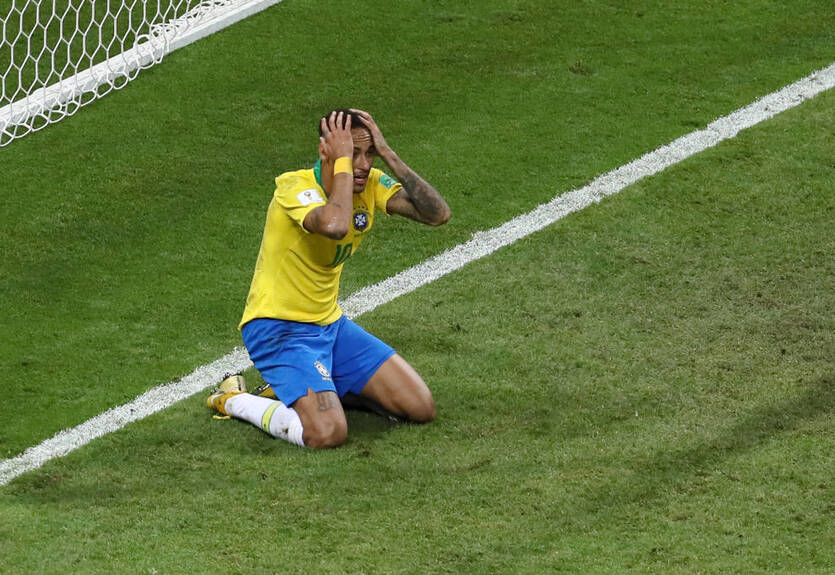 Неймар – о травме Тайсона: Это безумие, за такое нужно дисквалифицировать