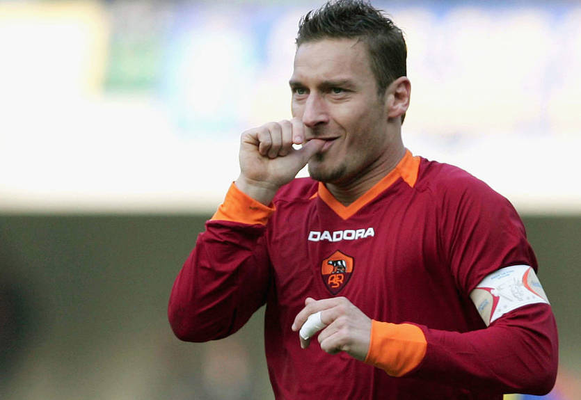 Легенду Ромы подозревают в финансовых махинациях