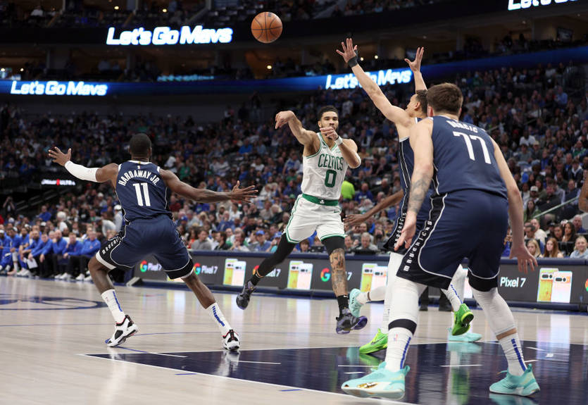 НБА: Бостон розібрався з Далласом, Денвер розгромив Кліпперс НБА: Бостон розібрався з Далласом, Денвер розгромив Кліпперс