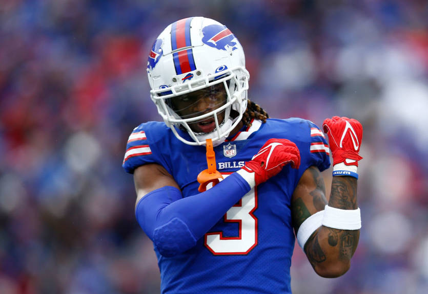 Гравець НФЛ, який пережив зупинку серця, прийшов до тями