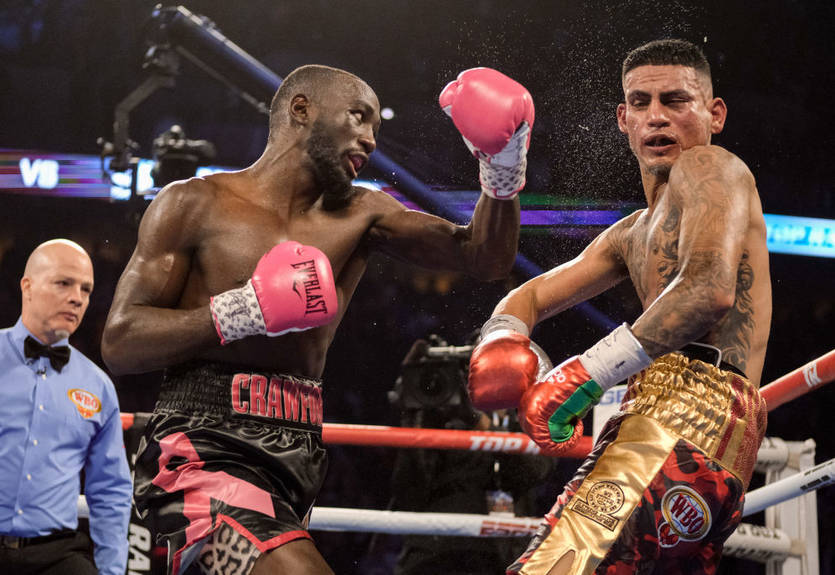 Кроуфорд защитил титул, нокаутировав Бенавидеса