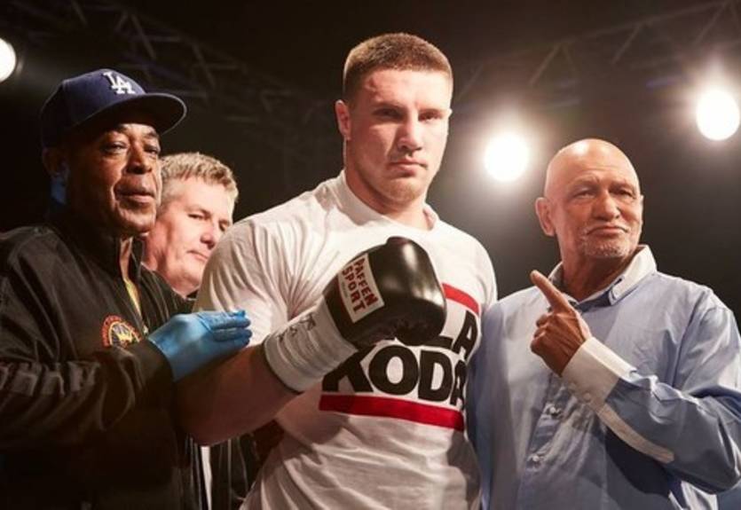 Бой украинского супертяжеловеса в ЮАР отменен