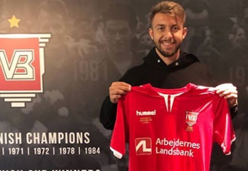 Юрченко дебютировал за Вайле