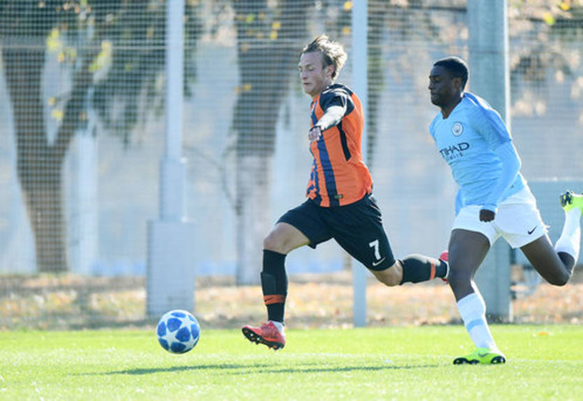 Шахтер упустил победу над Ман Сити в Юношеской лиге УЕФА Шахтер упустил победу над Ман Сити в Юношеской лиге УЕФА