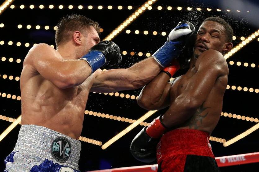 Сергей Деревянченко и Дэниел Джейкобс / Boxing Scene