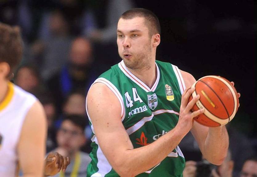 Фесенко продолжит карьеру в Днепре