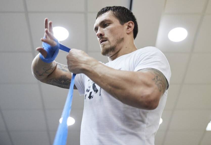 Усик: Я веду жизнь монаха