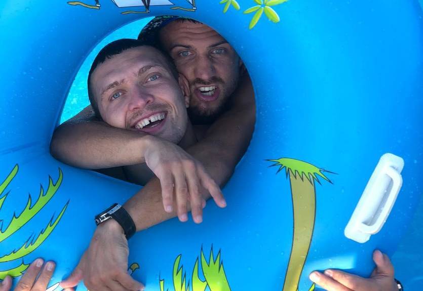 Ломаченко: Поздравляю, Усик, "безударный" братишка